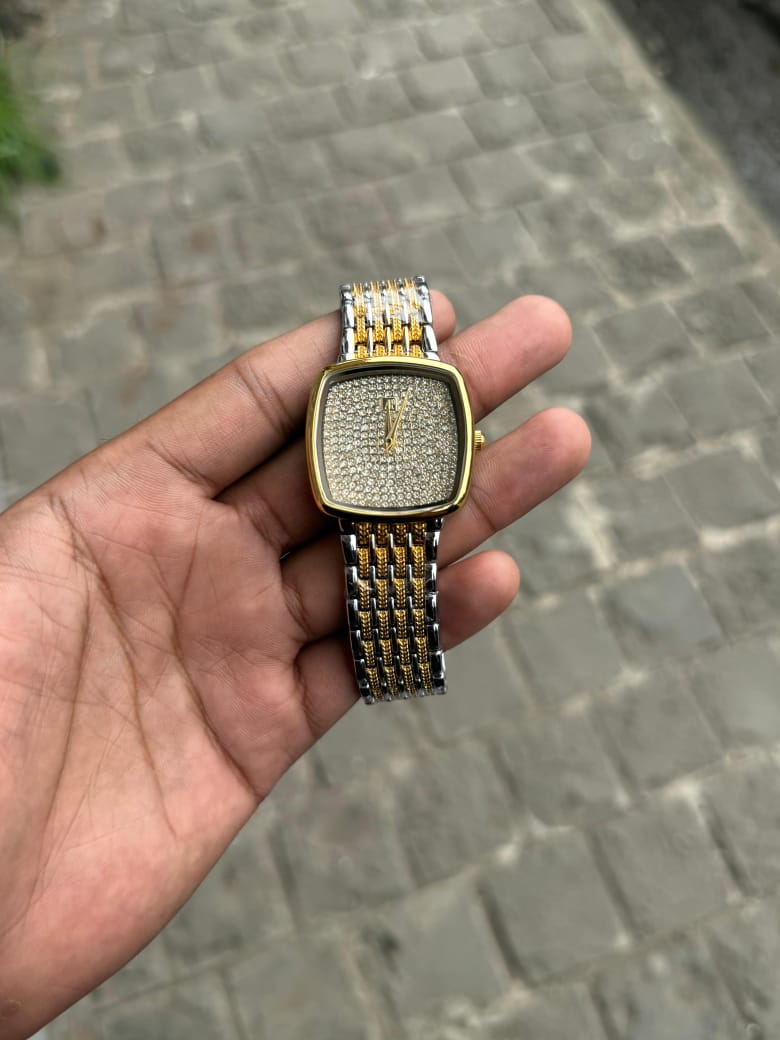Audema_rs Pigu_et Mens Golden Watch
