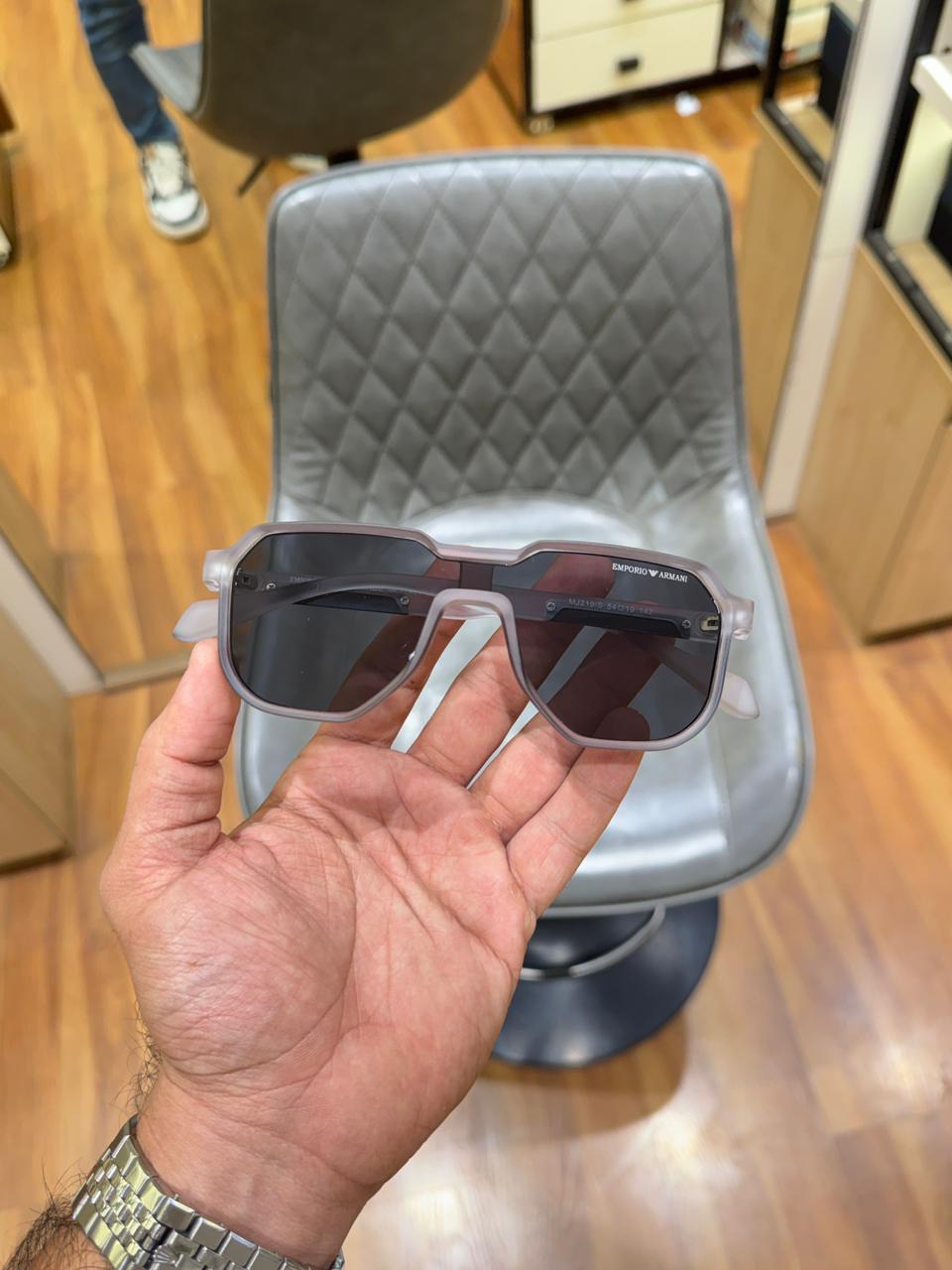 Empori_o arman_i 2602 matt grey