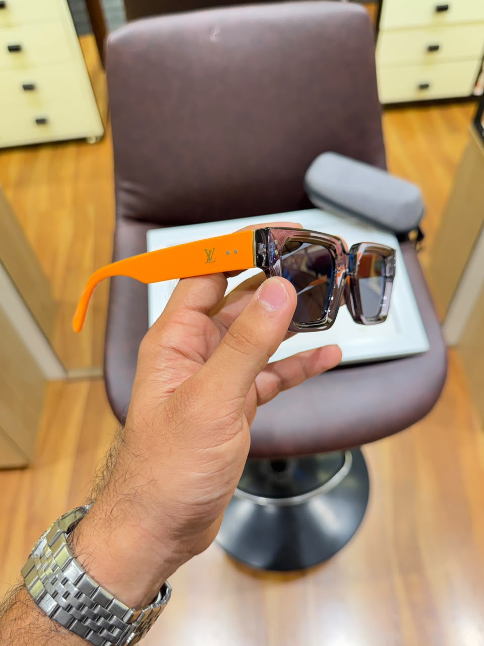 Louis_vuitton 35104 grey orange black