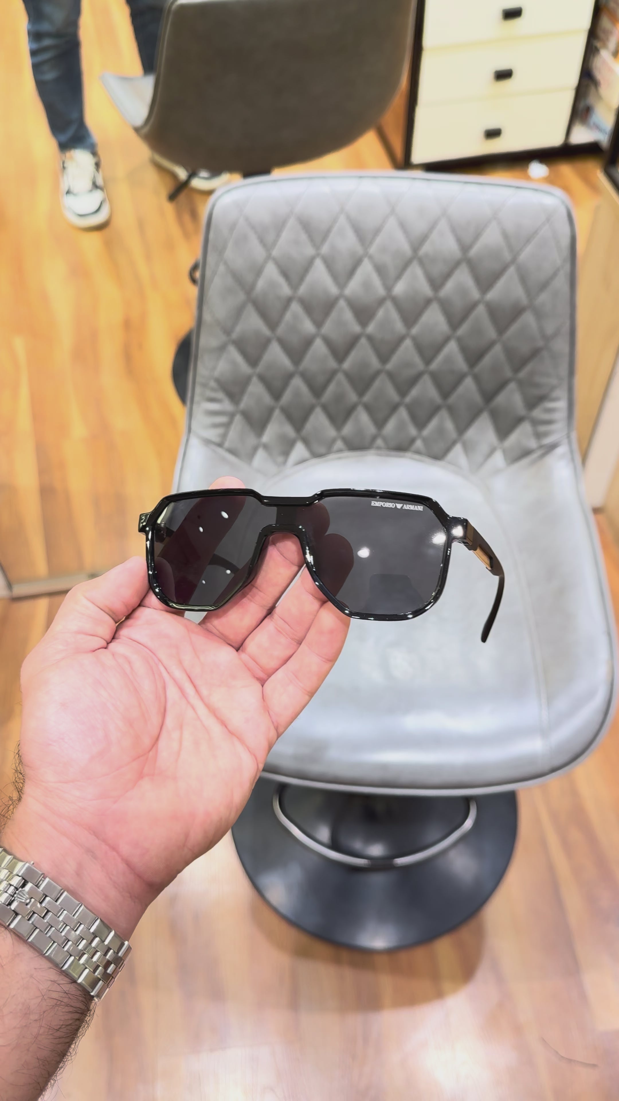 Empori_o arman_i 2602 glossy black